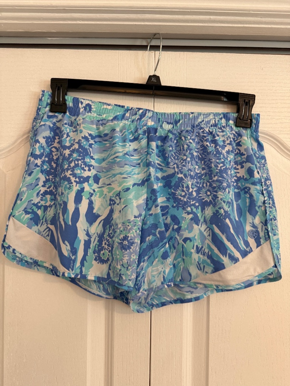 Lilly Pulitzer Luxletic Blue Floral Athletic Shorts Size M